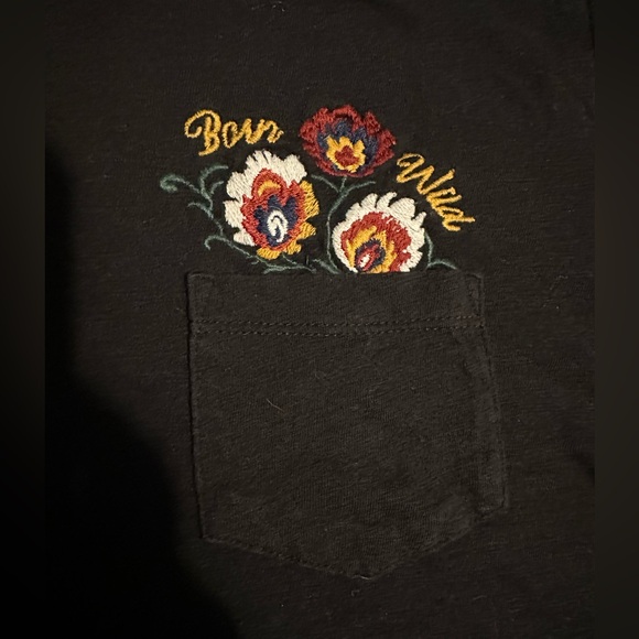 Old Navy T-Shirt - Picture 2 of 5